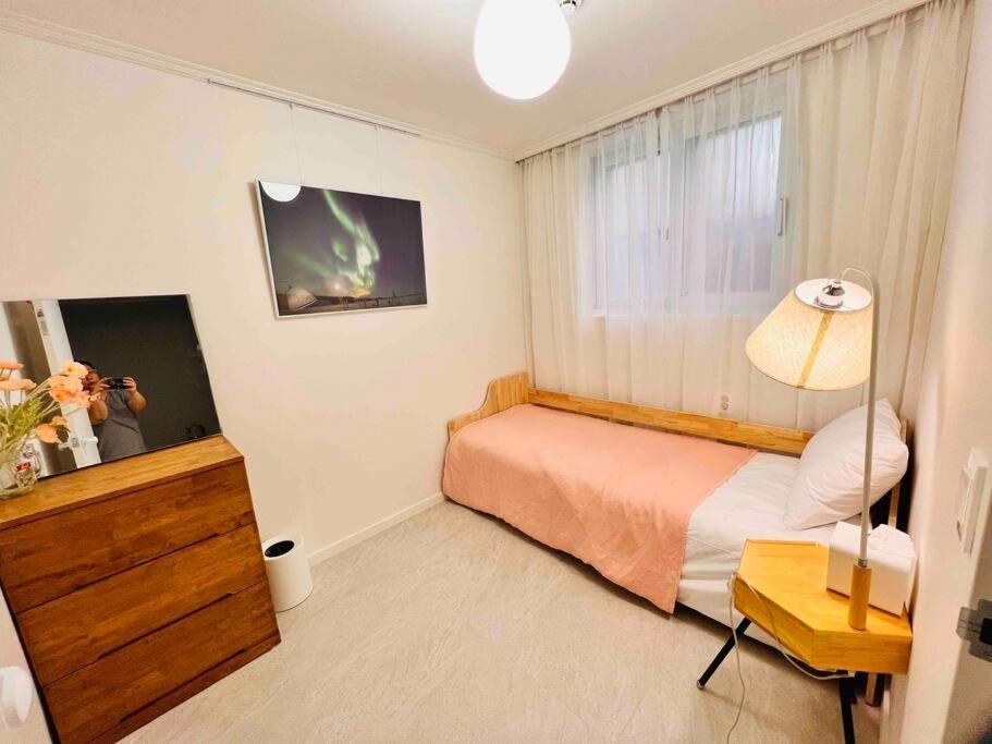 Comma 1 - Cozy Semi Basement Appartement *